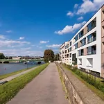 Elegancki Apartament Przy Wisle - Prywatny Parking - By Upstairs