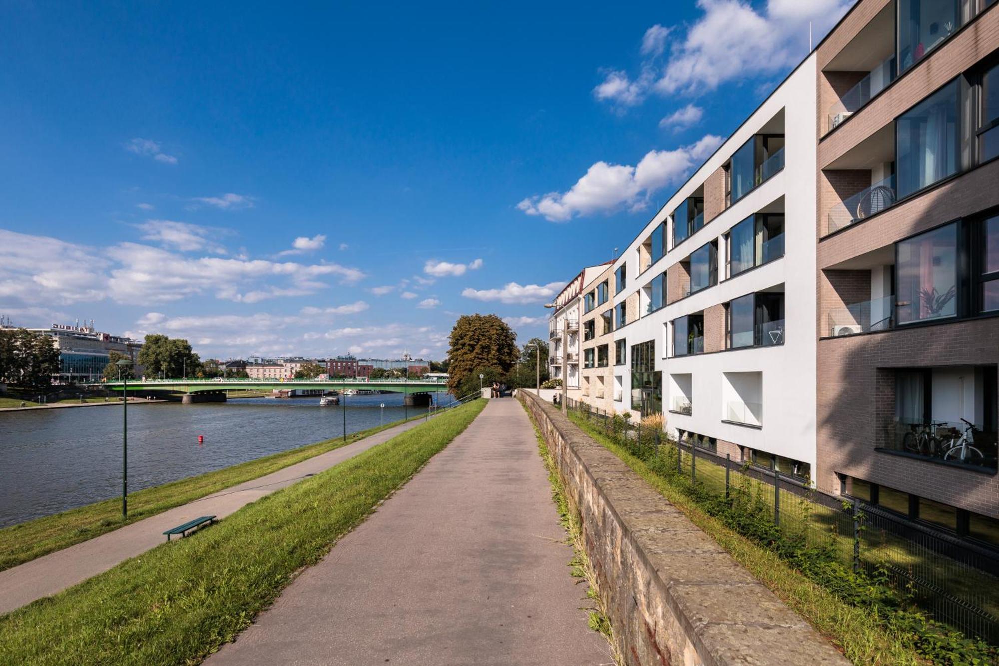Elegancki Apartament Przy Wisle - Prywatny Parking - By Upstairs Apartment